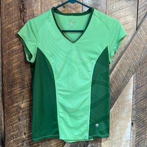Mountain Hardwear women’s top size small